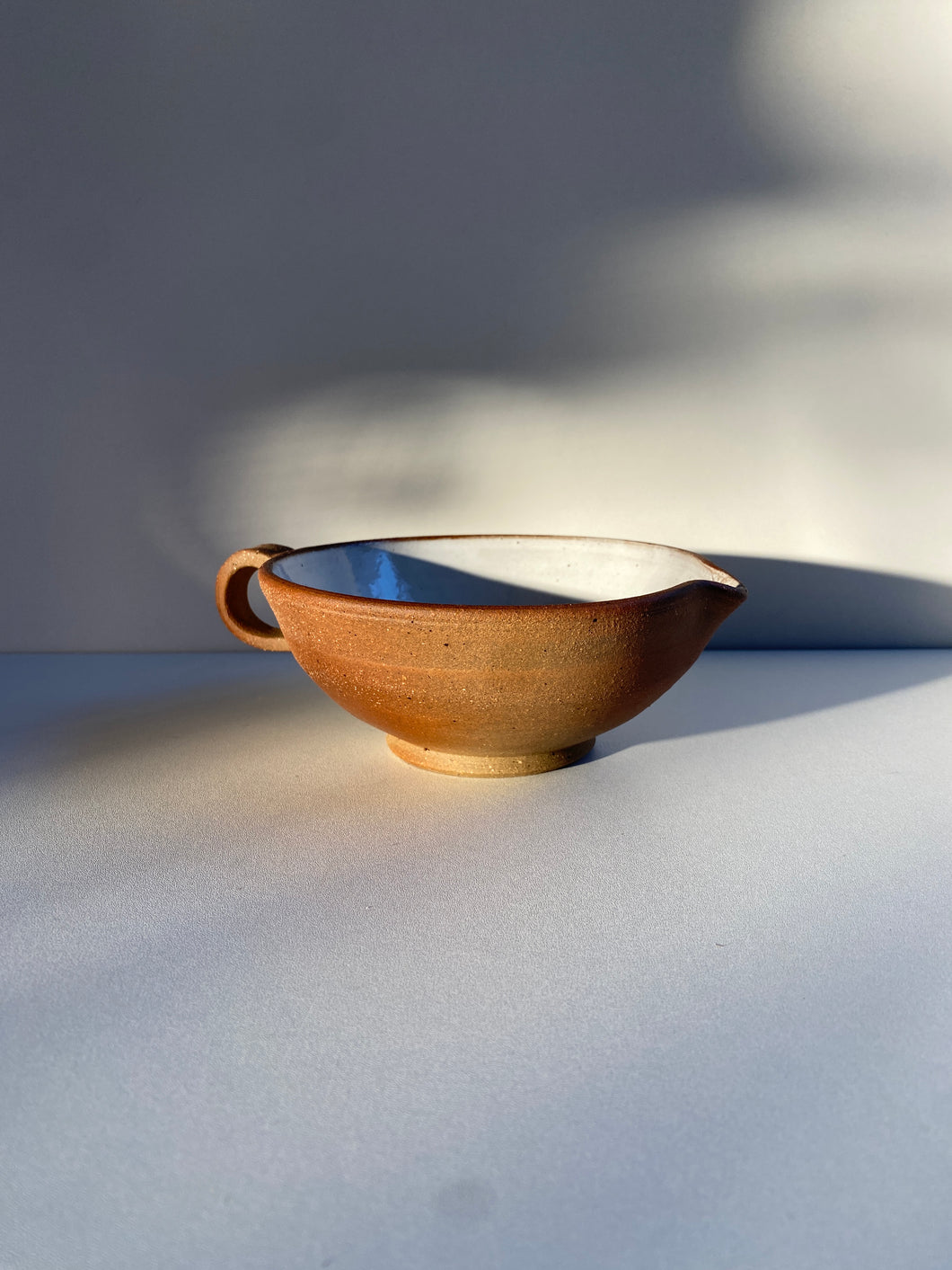 Pouring bowl