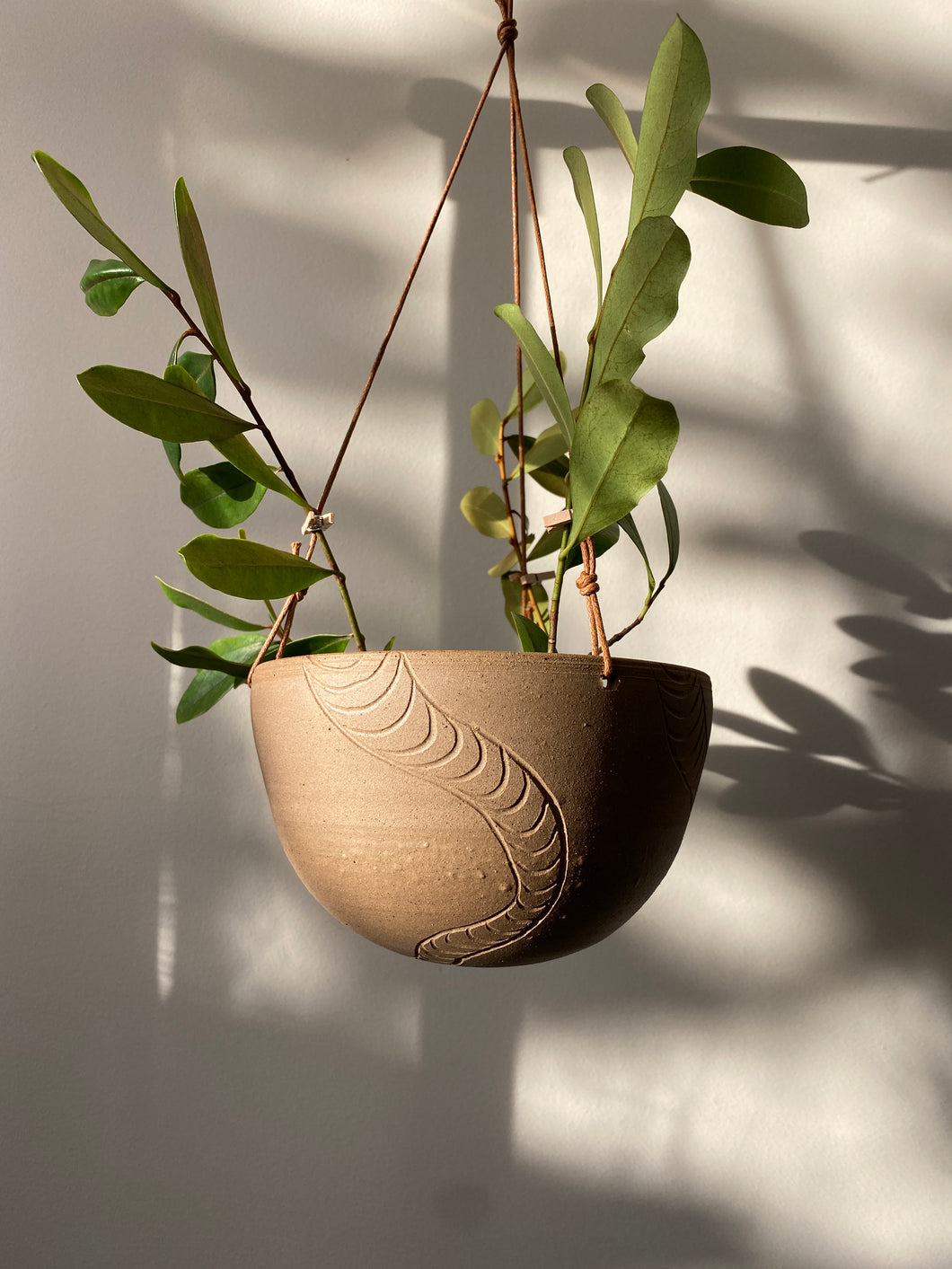 Hanging planter - medium